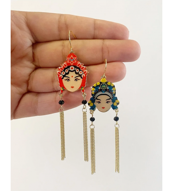 Asimetrik Woman Küpe
