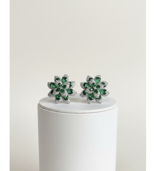 Yeşil Taşlı Çiçek Küpe