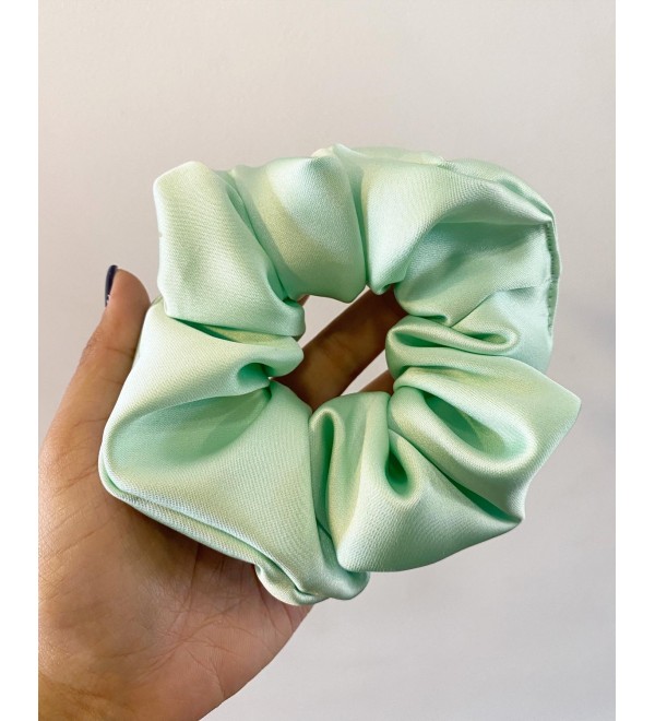 Saten Scrunchie