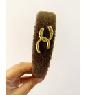Zincir Detaylı Peluş Taç